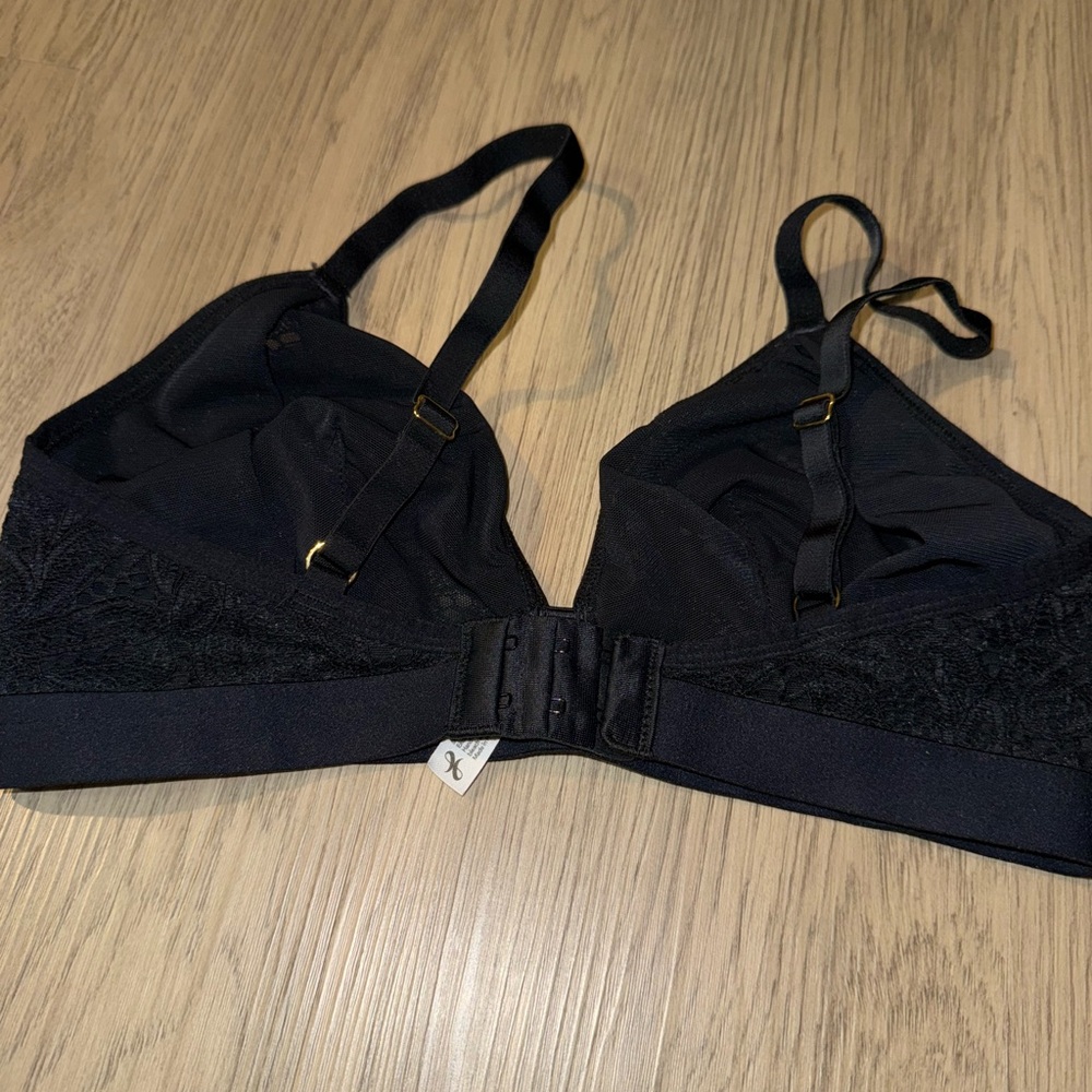 ⭐️Lively Black Lace Detail Bra⭐️‎ - Picture 3 of 3